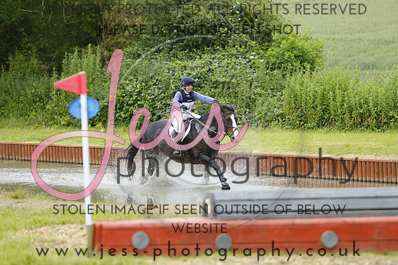_MGM1692