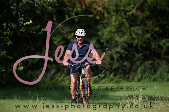 JES_8563
